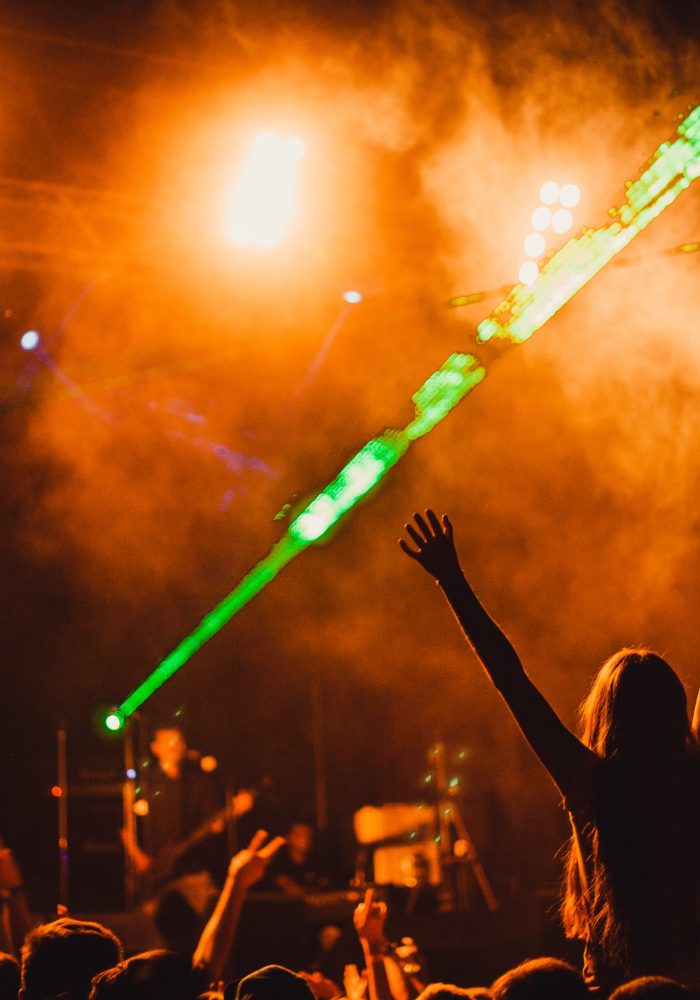 silhouette-young-lady-crowd-during-concert